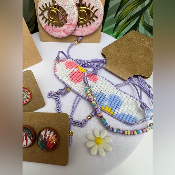 Flirty Jewelry Gift Set with Painted Box - Cute Christmas Jewelry Gift Set Box - Picture 3 of 15